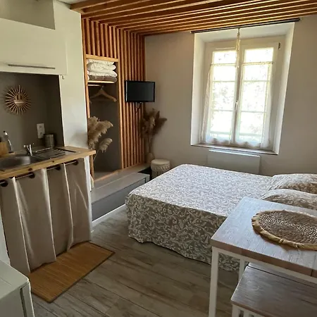 Les Glycines, Au Calme Dans Batisse De Maitre Proche Du Centre Parking Gratuit Apartamento *