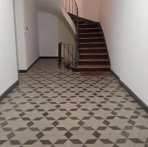 Les Glycines, Au Calme Dans Bâtisse De Maître Proche Du Centre Parking Gratuit Digne-les-Bains