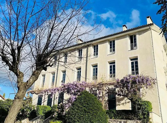 Les Glycines, Au Calme Dans Bâtisse De Maître Proche Du Centre Parking Gratuit Appartement *