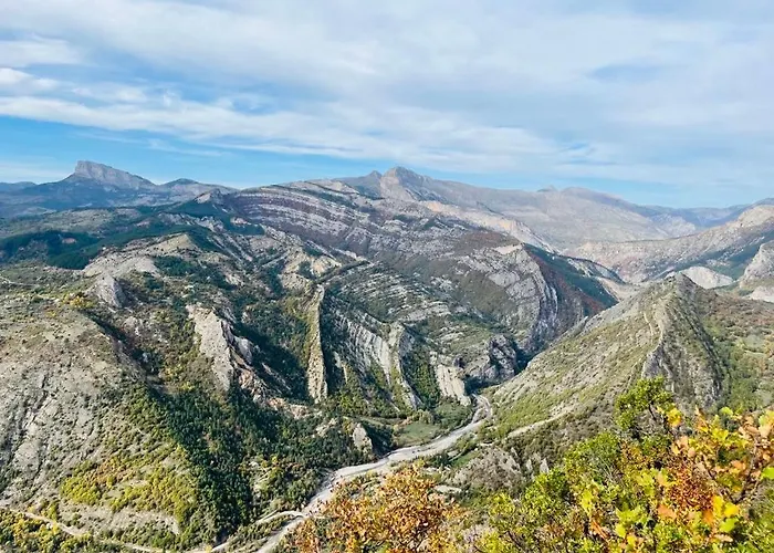 Appartement Les Glycines, Au Calme Dans Bâtisse De Maître Proche Du Centre Parking Gratuit *